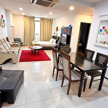 Taragon Service Apartment Куала-Лумпур Экстерьер фото