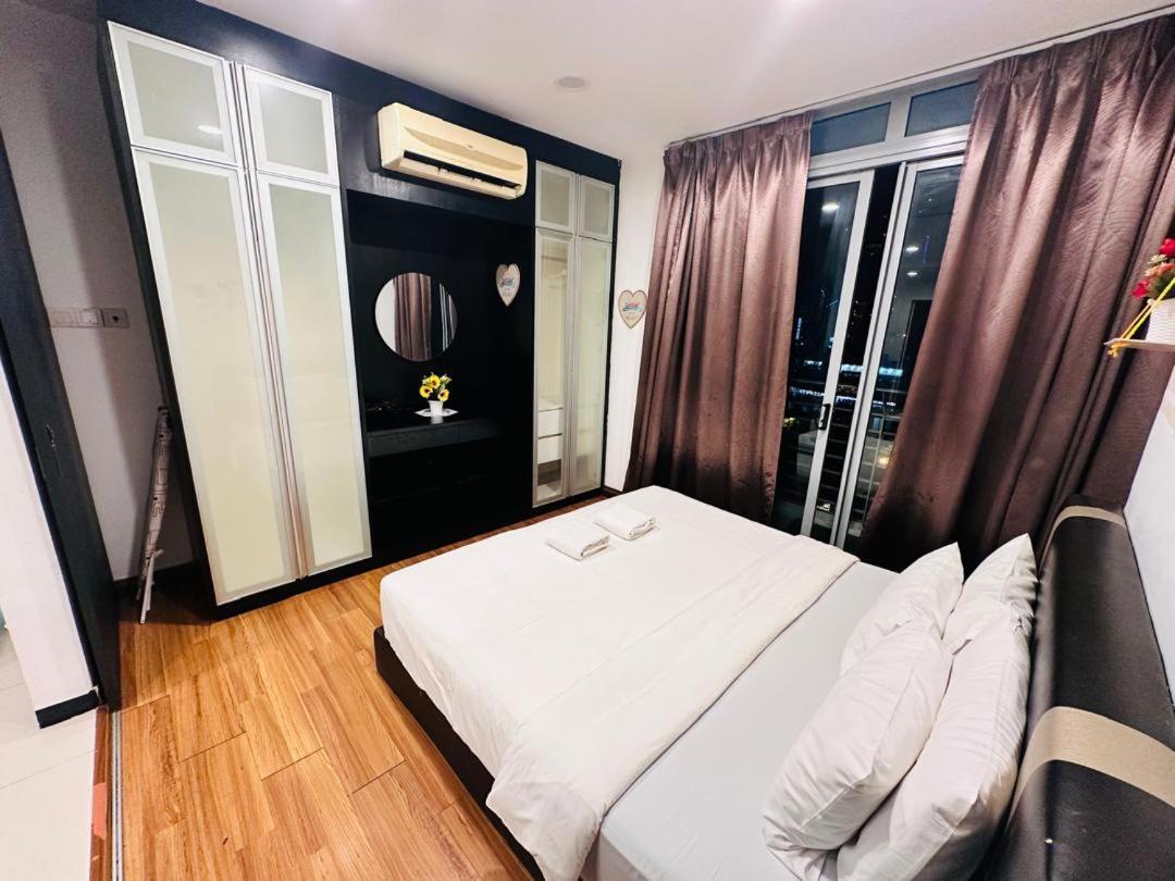 Taragon Service Apartment Куала-Лумпур Экстерьер фото