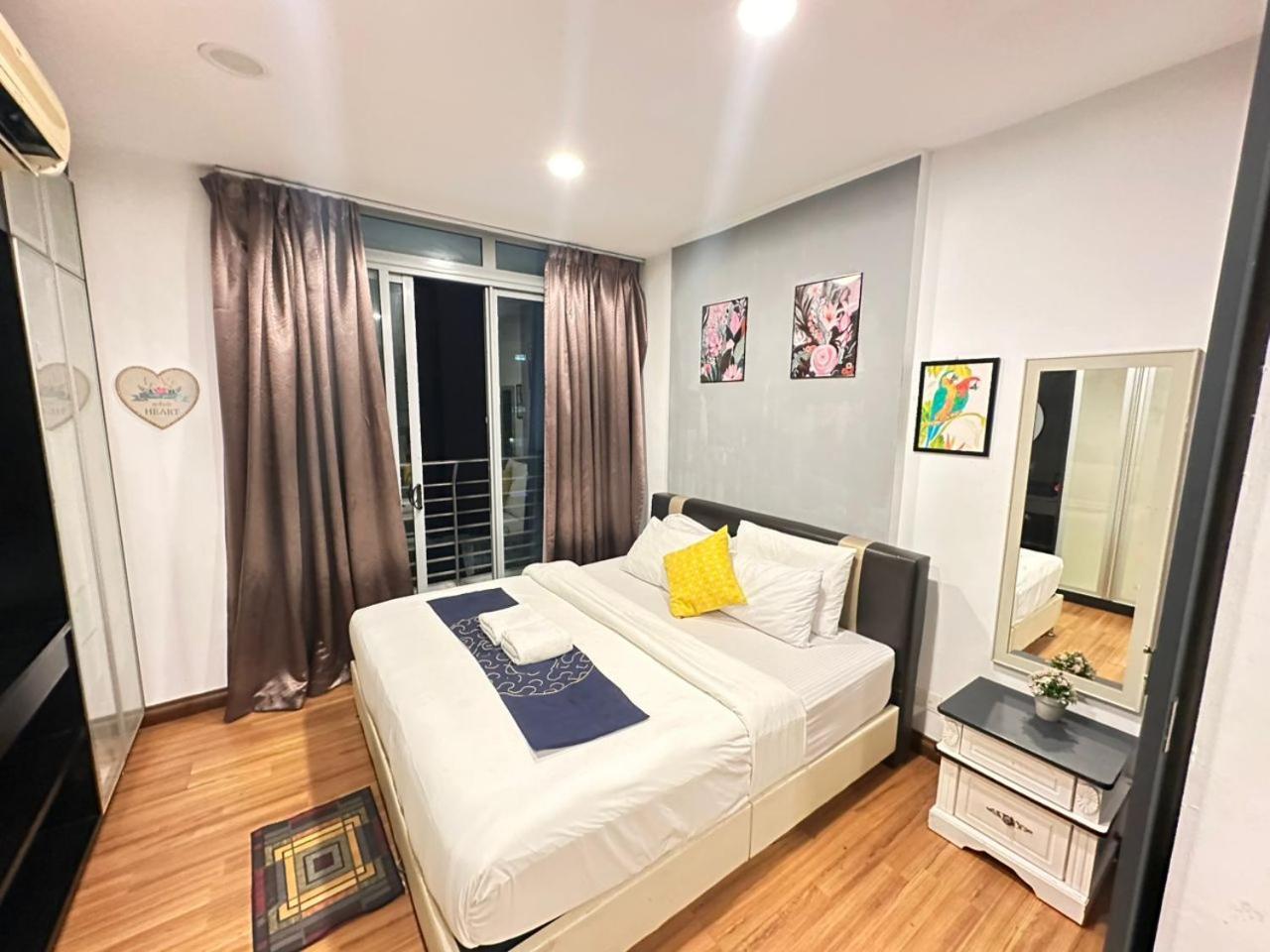 Taragon Service Apartment Куала-Лумпур Экстерьер фото